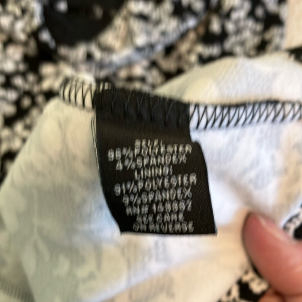 Torrid Black and White Floral Dress - Picture 4 of 7
